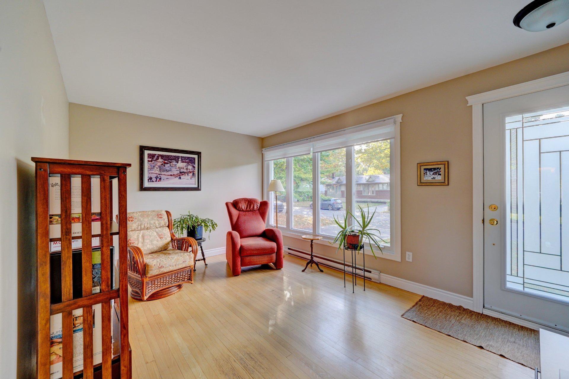 









155


Rue Vanier

,
Sorel-Tracy,




QC
J3R2T8

