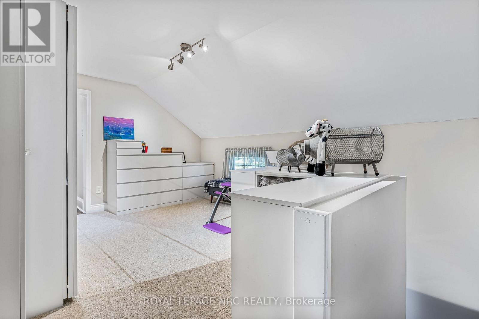 












4591 TWENTY FIRST STREET

,
Lincoln,




Ontario
L0R2E0

