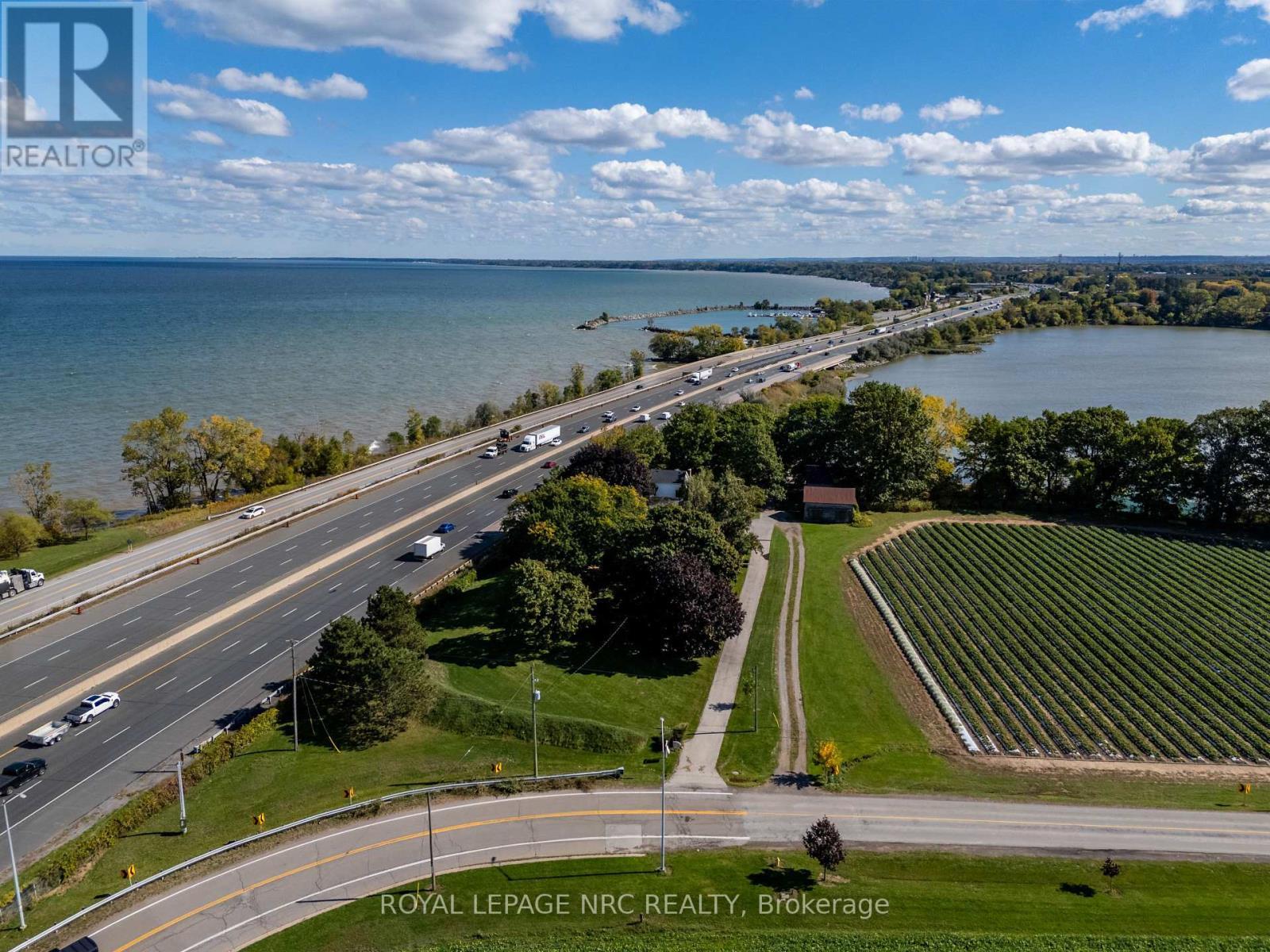 












4591 TWENTY FIRST STREET

,
Lincoln,




Ontario
L0R2E0

