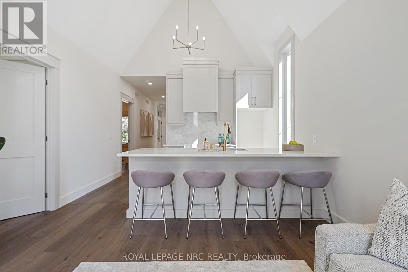 












281 ELMWOOD AVENUE

,
Fort Erie (Crystal Beach),




Ontario
L0S1B0

