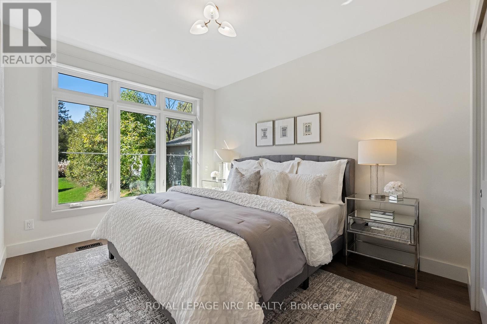 












281 ELMWOOD AVENUE

,
Fort Erie (Crystal Beach),




Ontario
L0S1B0

