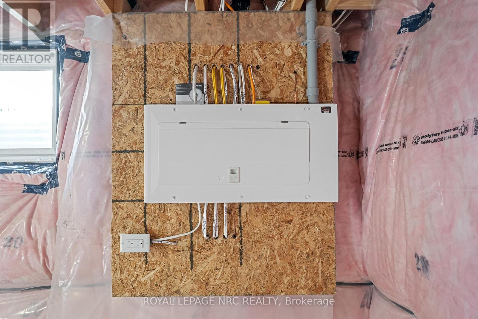 












281 ELMWOOD AVENUE

,
Fort Erie (Crystal Beach),




Ontario
L0S1B0

