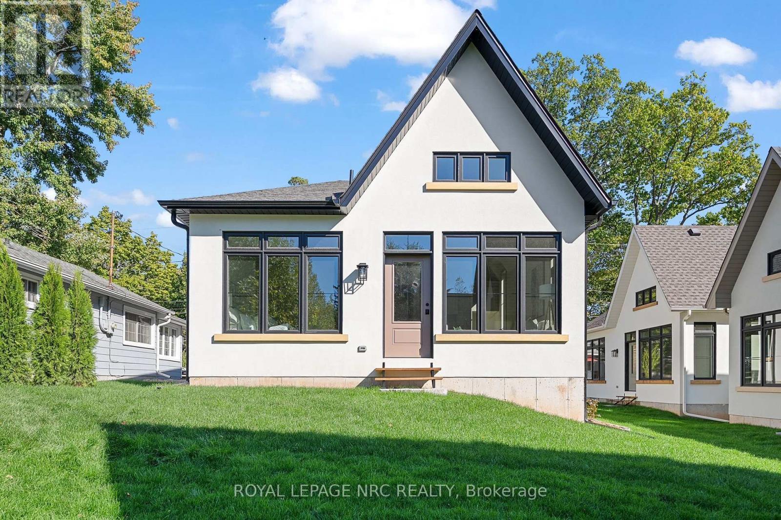 












281 ELMWOOD AVENUE

,
Fort Erie (Crystal Beach),




Ontario
L0S1B0

