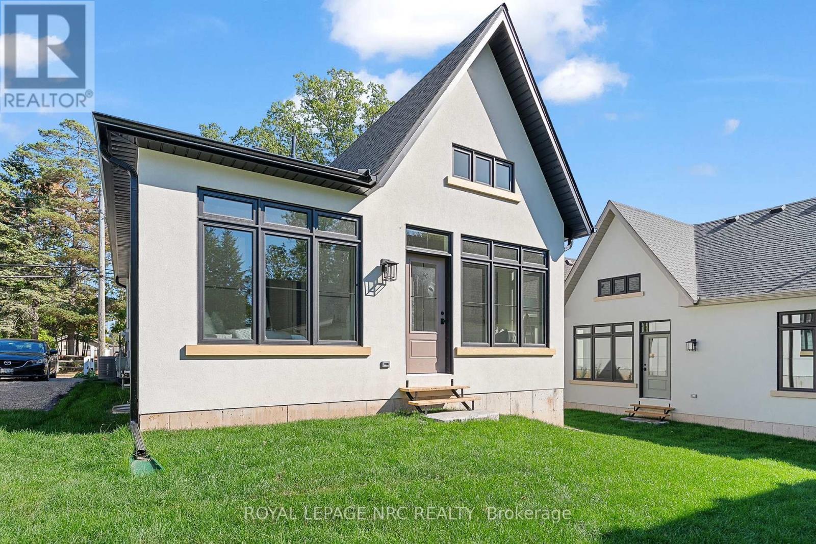 












281 ELMWOOD AVENUE

,
Fort Erie (Crystal Beach),




Ontario
L0S1B0

