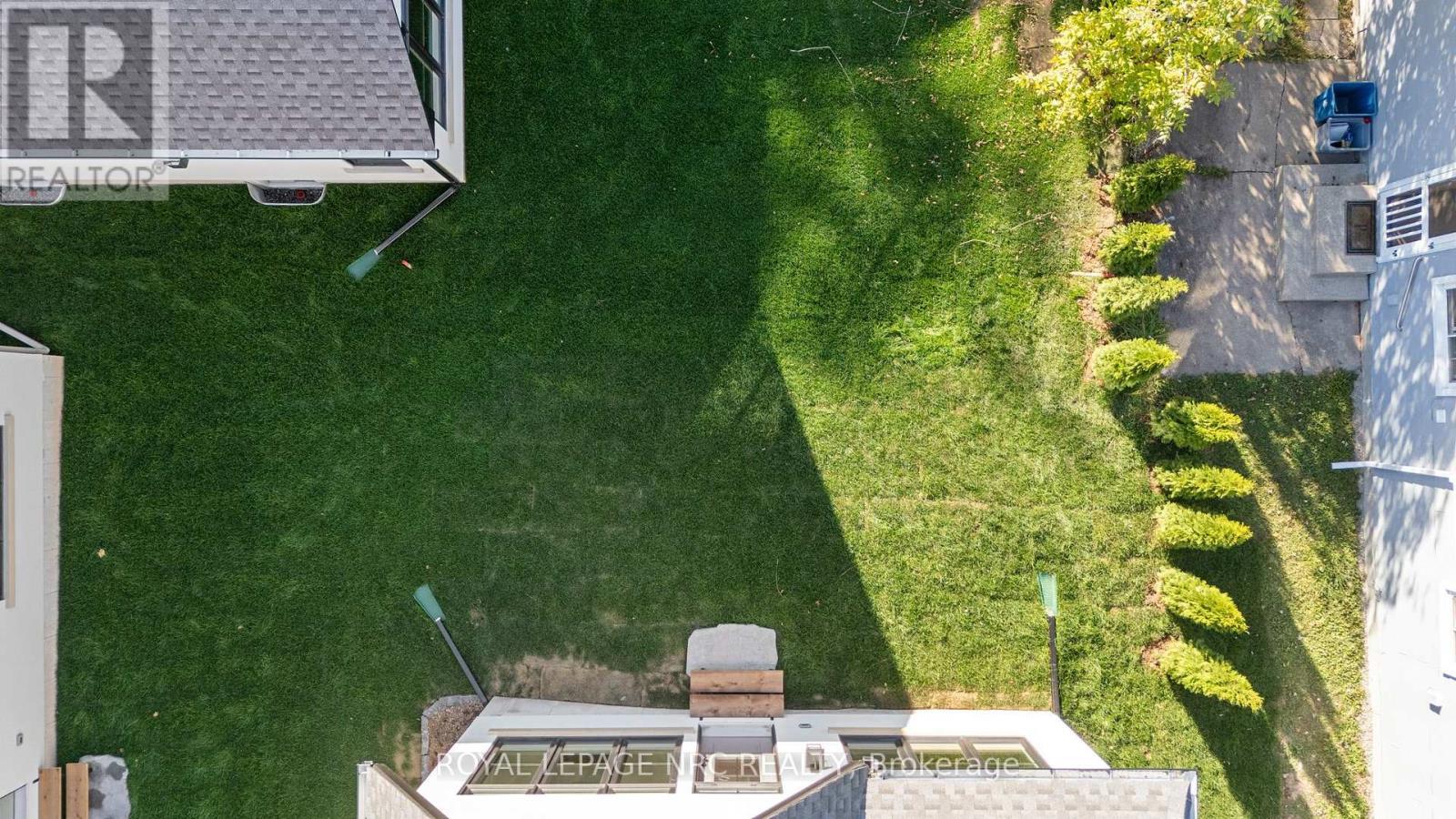 












281 ELMWOOD AVENUE

,
Fort Erie (Crystal Beach),




Ontario
L0S1B0

