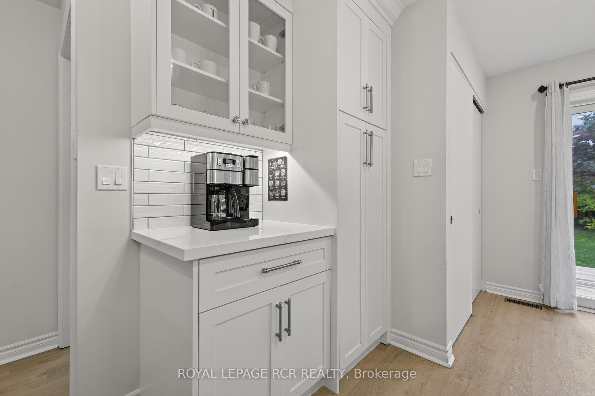 









15


Nicklaus

Drive,
Barrie,




ON
L4M 6W6

