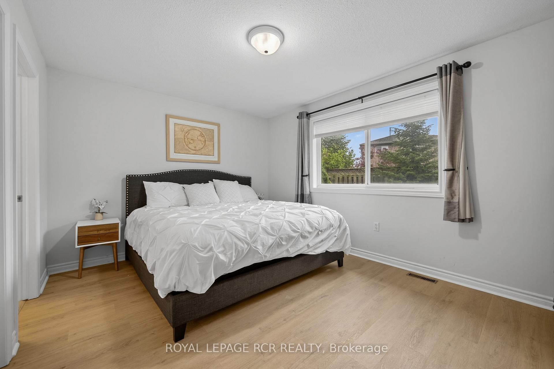 









15


Nicklaus

Drive,
Barrie,




ON
L4M 6W6


