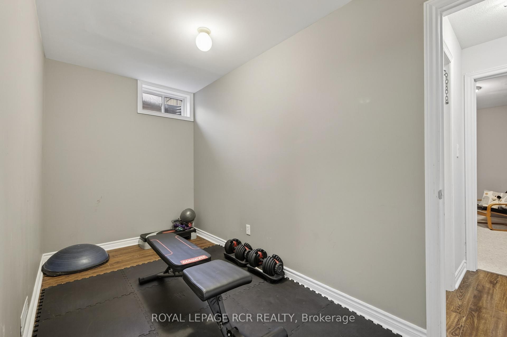 









15


Nicklaus

Drive,
Barrie,




ON
L4M 6W6

