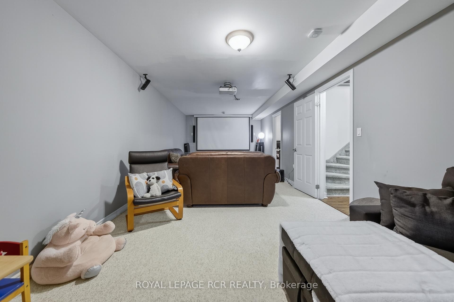 









15


Nicklaus

Drive,
Barrie,




ON
L4M 6W6

