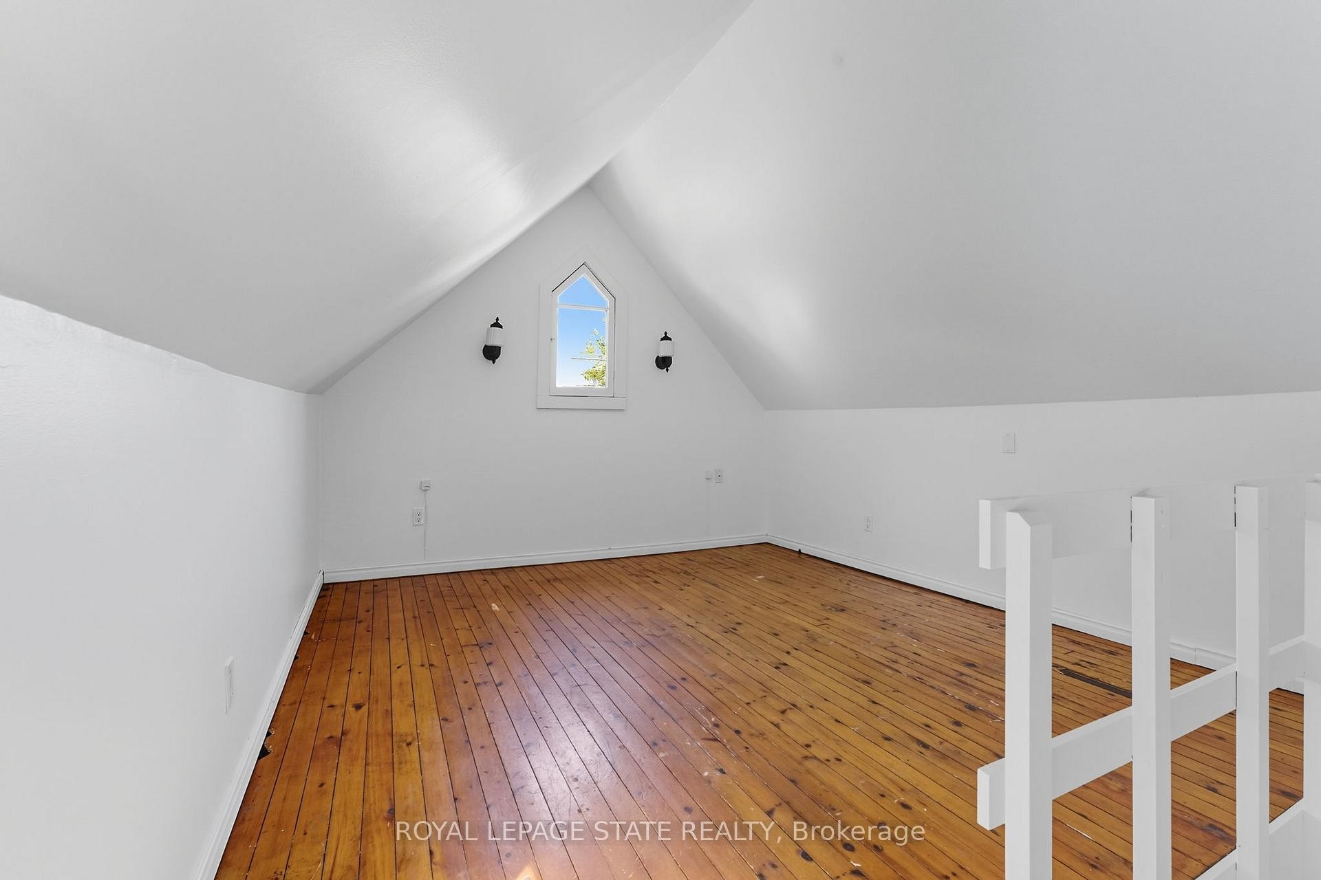 









8


Tasker

Street,
St. Catharines,




ON
L2R 3Z8

