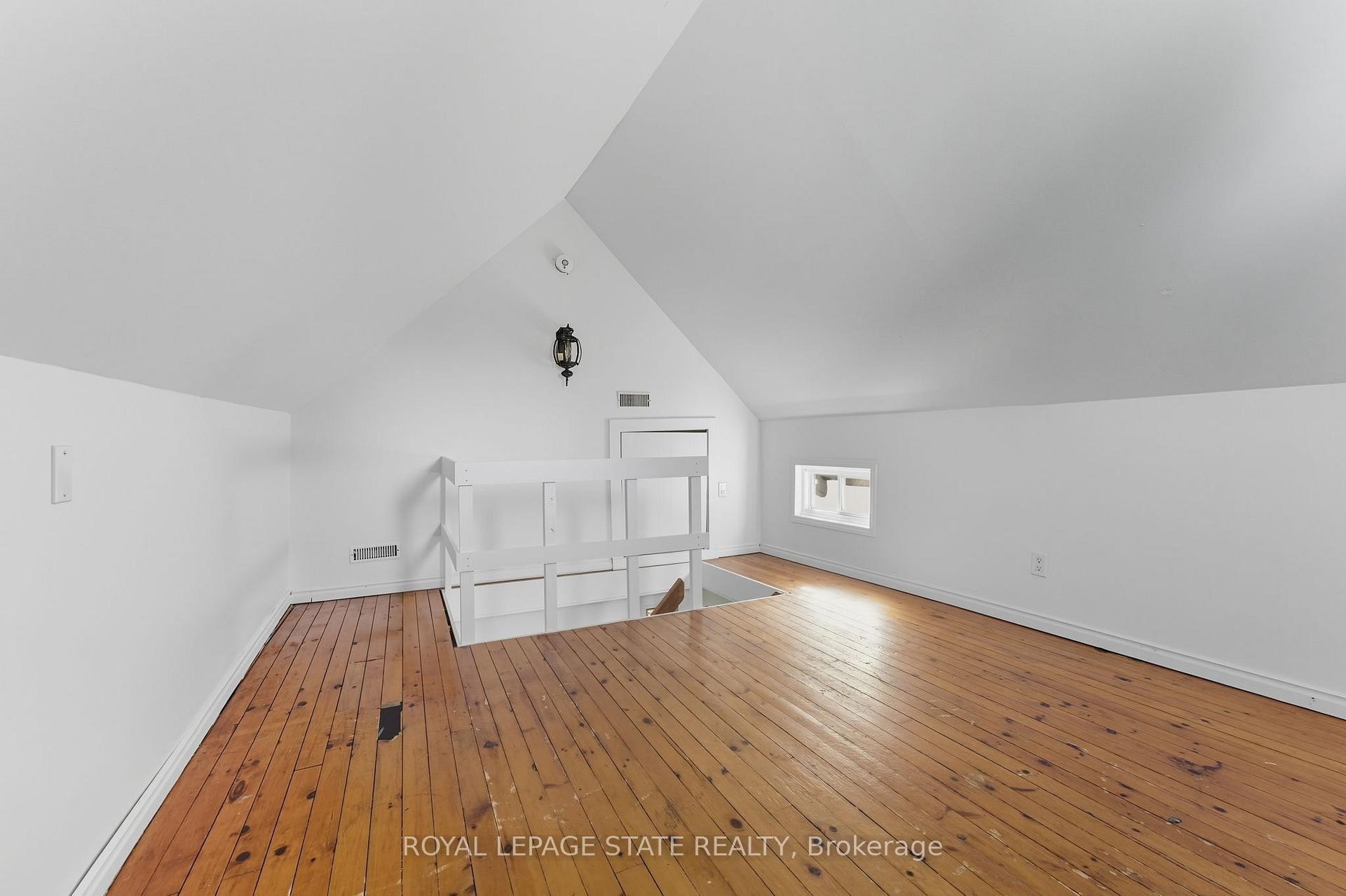 









8


Tasker

Street,
St. Catharines,




ON
L2R 3Z8

