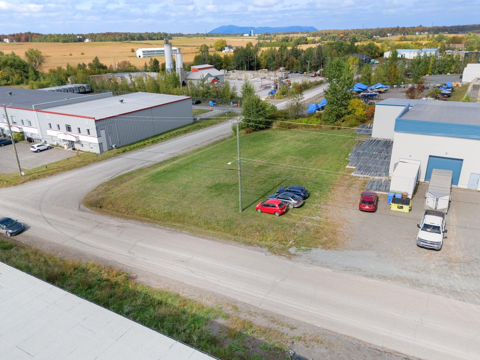 









203


Rue des Alouettes

,
Saint-Alphonse-de-Granby,







QC
J0E2A0

