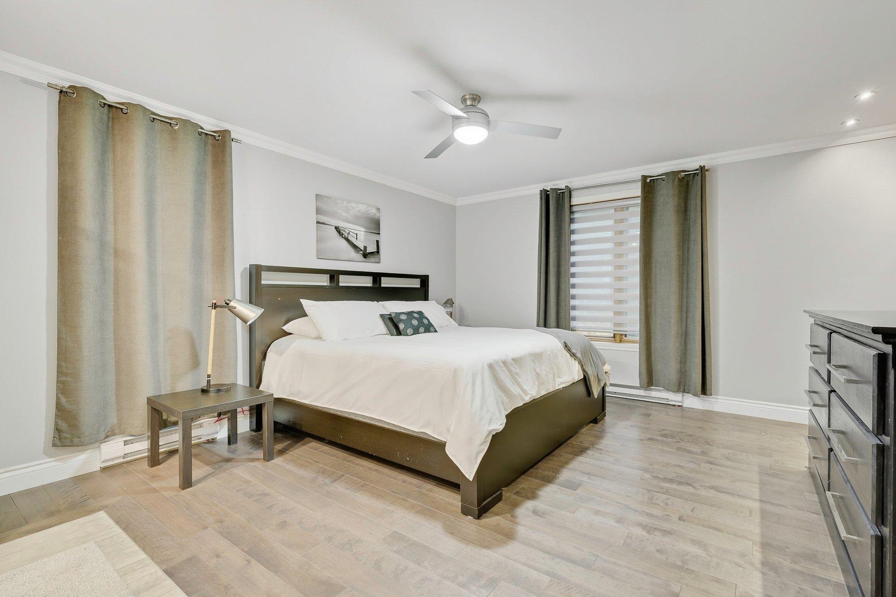 









870A


Rue de l'Olympiade

,
Sainte-Adèle,




QC
J8B2T9

