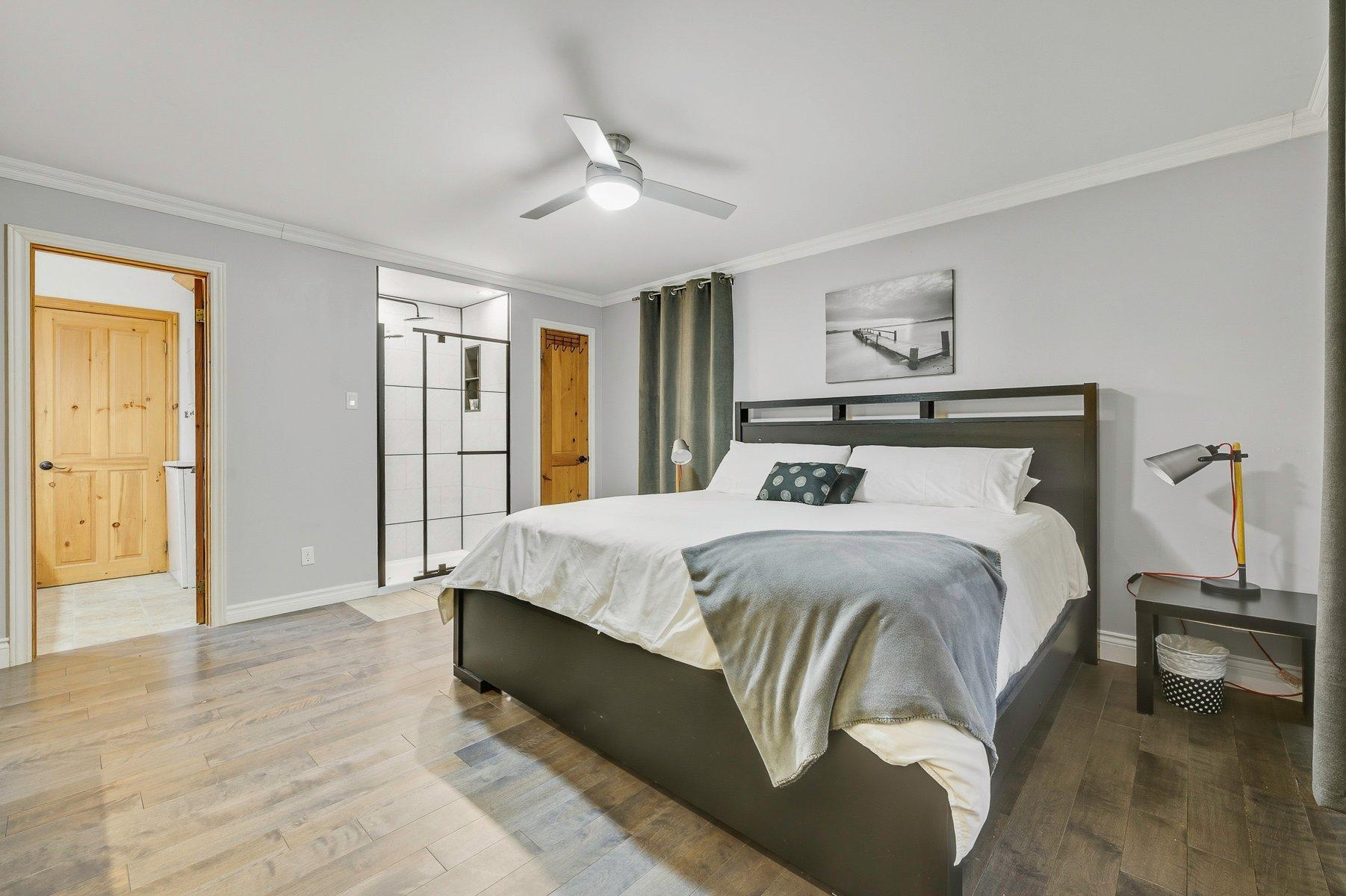 









870A


Rue de l'Olympiade

,
Sainte-Adèle,




QC
J8B2T9

