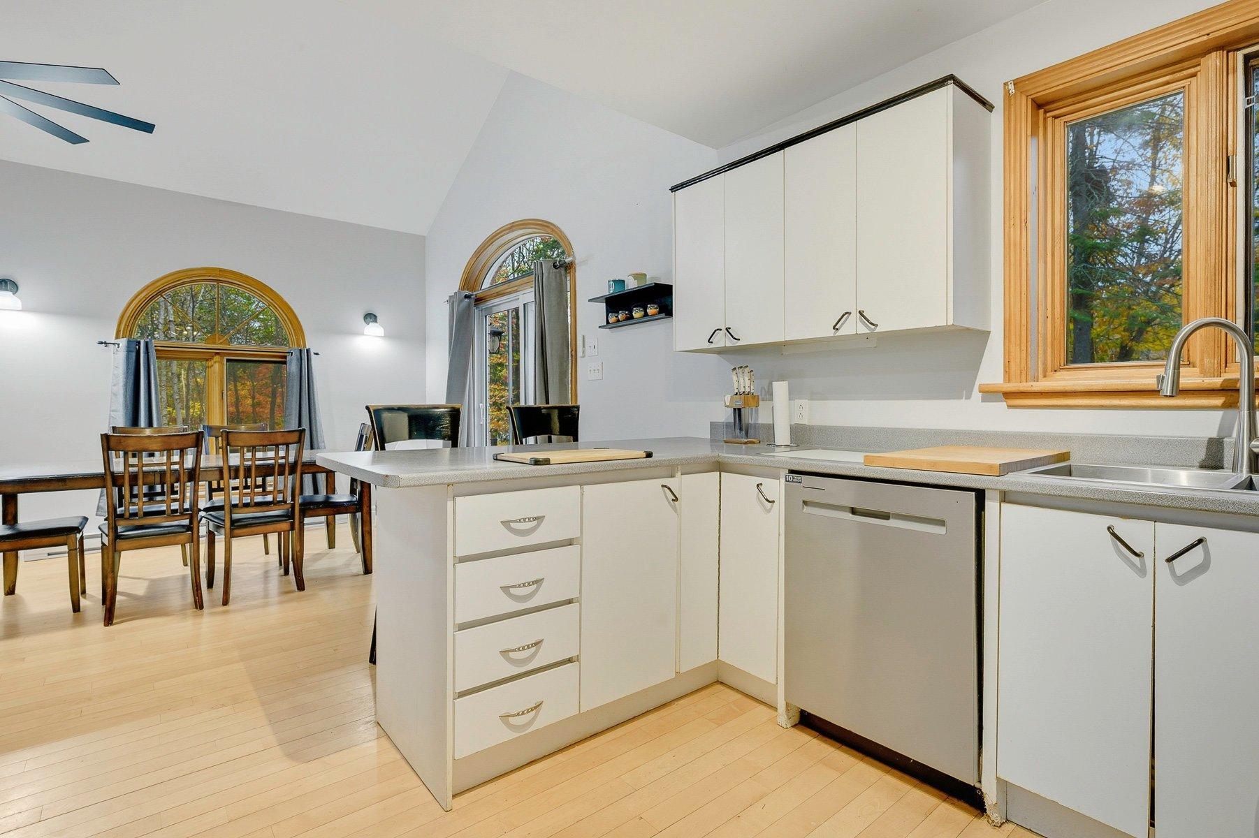 









870A


Rue de l'Olympiade

,
Sainte-Adèle,




QC
J8B2T9

