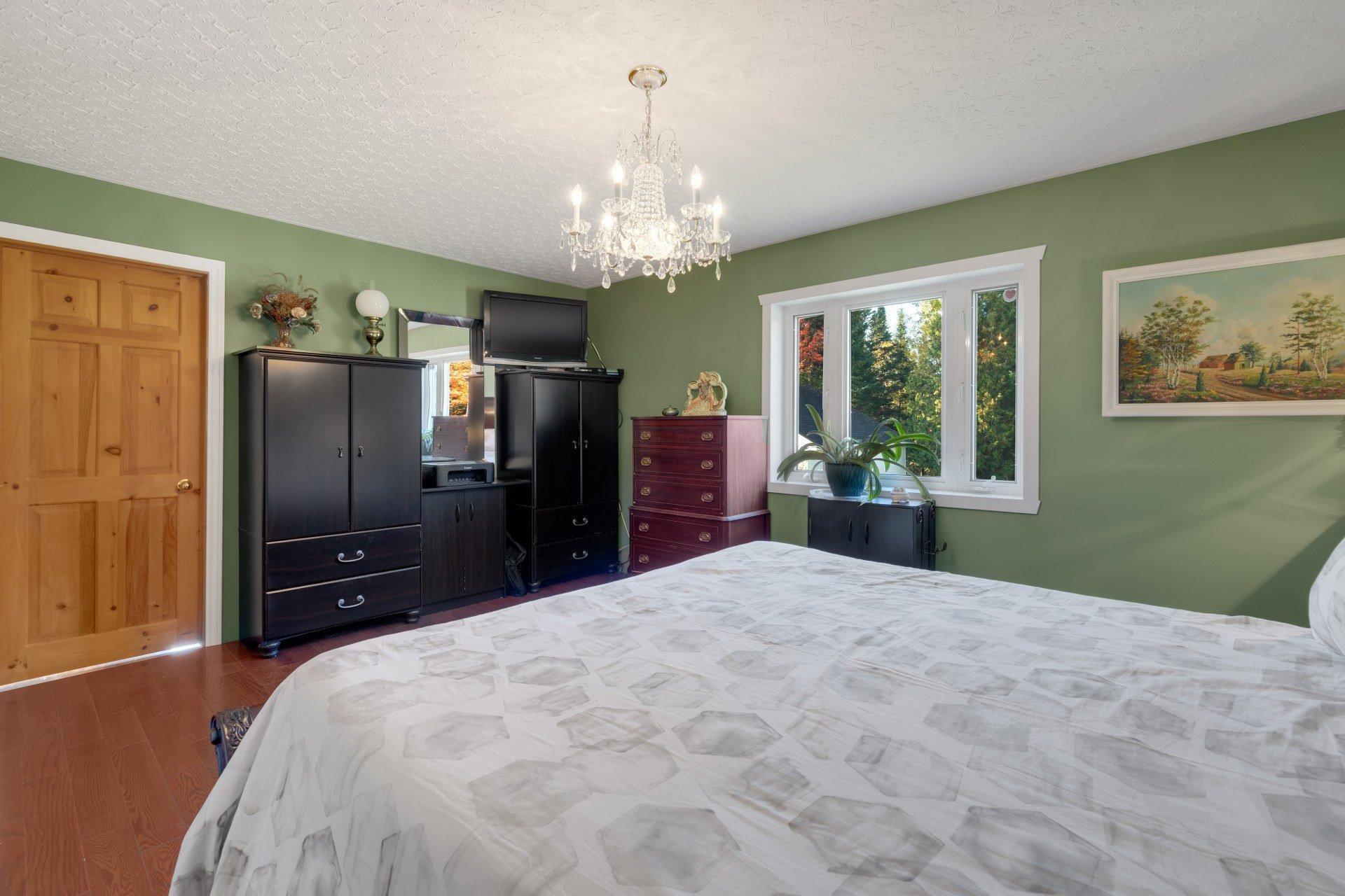 









125


Rue des Peupliers

,
Stratford,




QC
G0Y1P0

