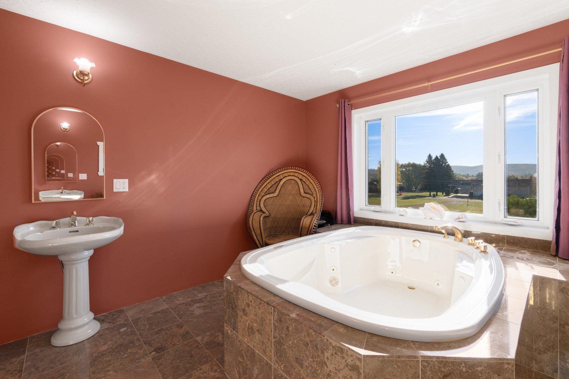 









125


Rue des Peupliers

,
Stratford,




QC
G0Y1P0

