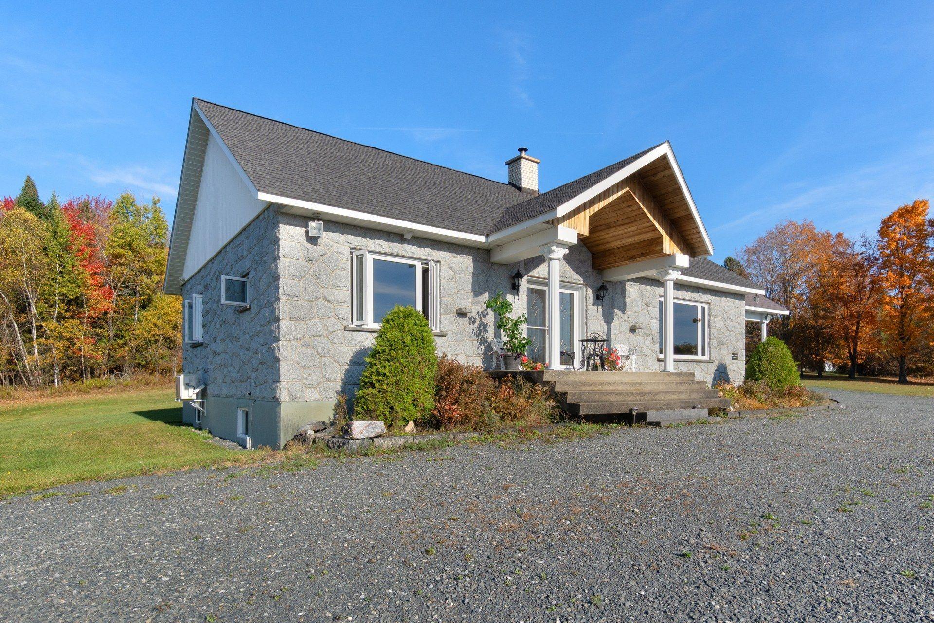 









125


Rue des Peupliers

,
Stratford,




QC
G0Y1P0

