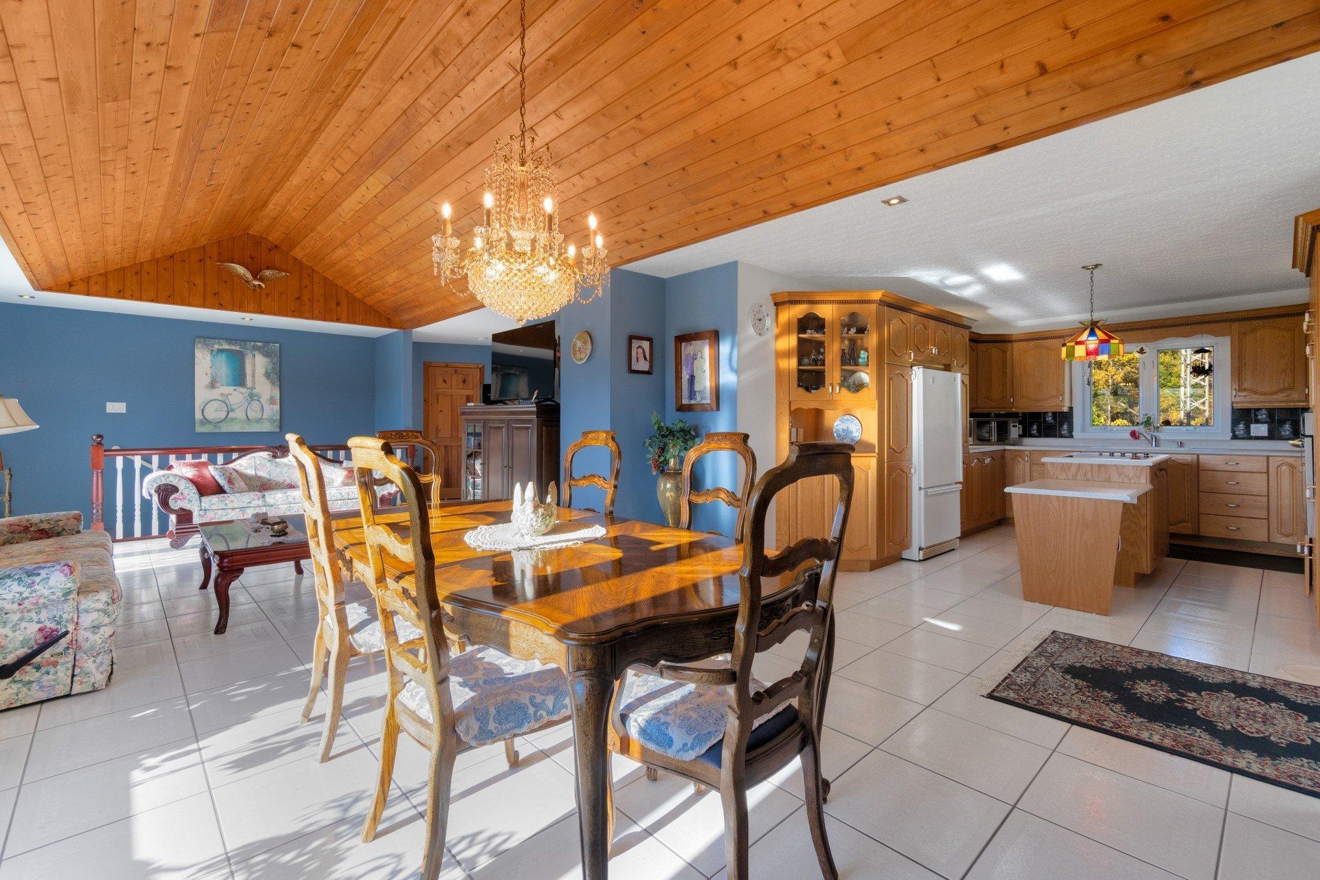 









125


Rue des Peupliers

,
Stratford,




QC
G0Y1P0

