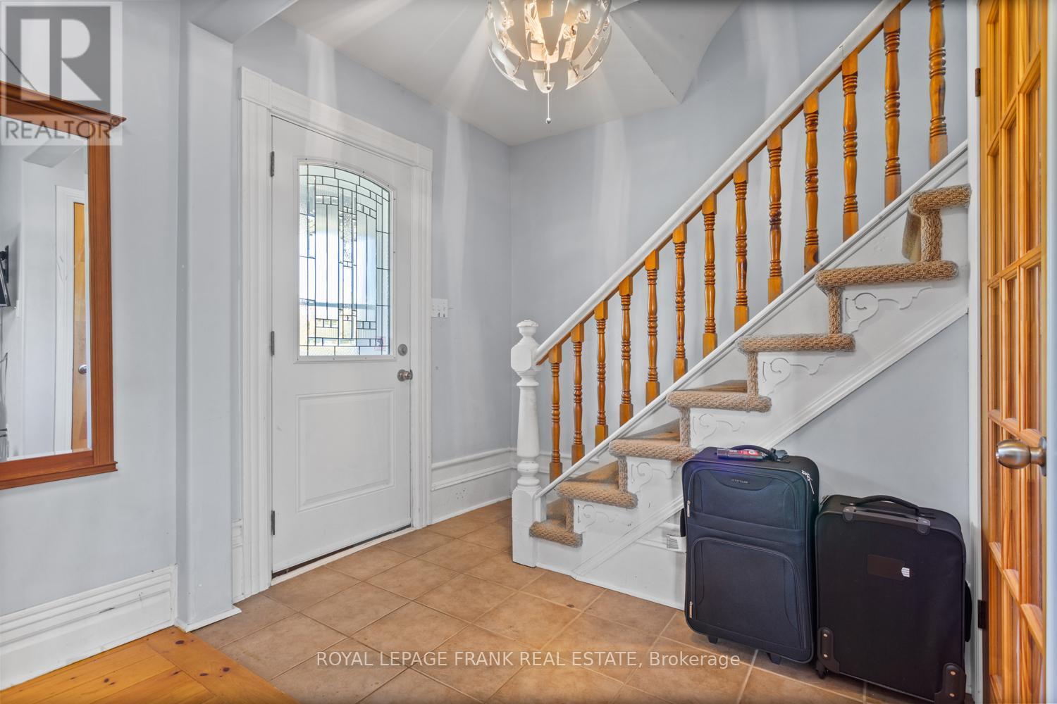 












15880 62 HIGHWAY

,
Madoc,




Ontario
K0K1Y0

