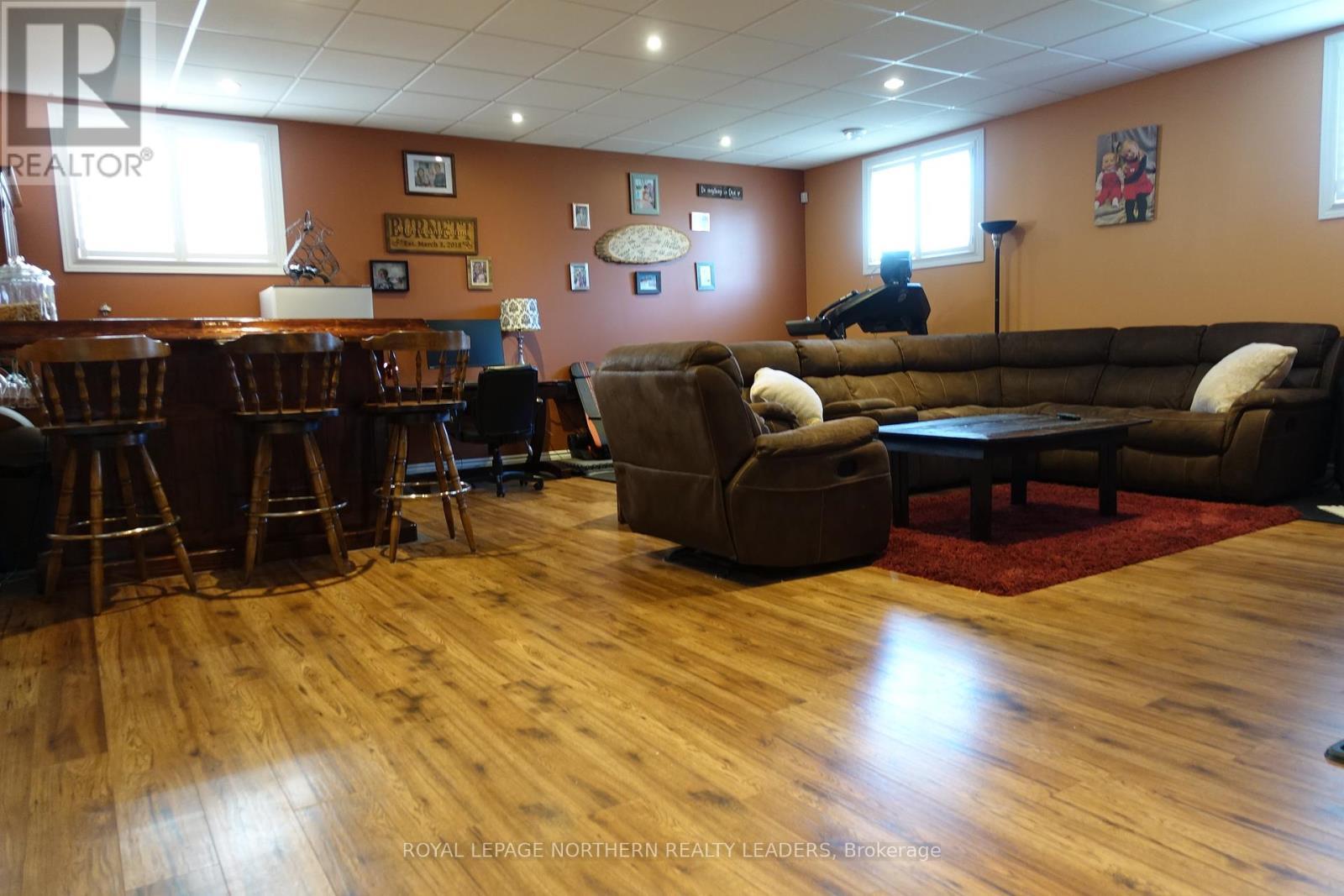 












50 MAJESTIC DRIVE

,
Timmins (MTJ - Beaurivage),




Ontario
P4R1N6

