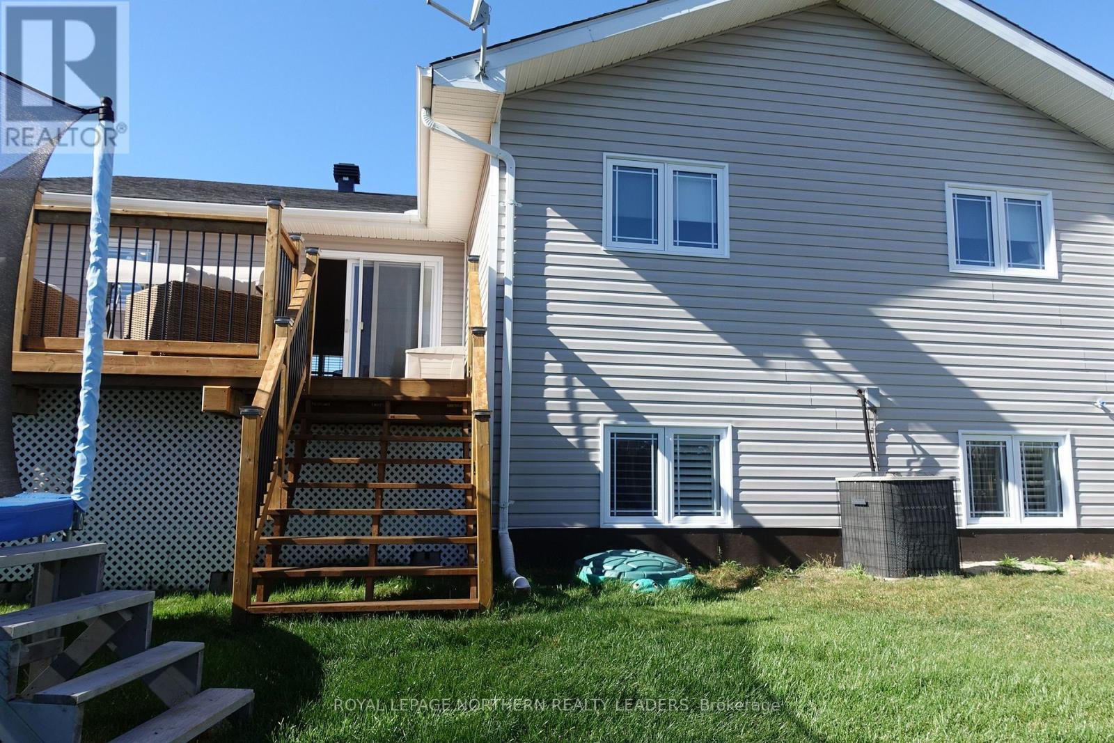 












50 MAJESTIC DRIVE

,
Timmins (MTJ - Beaurivage),




Ontario
P4R1N6

