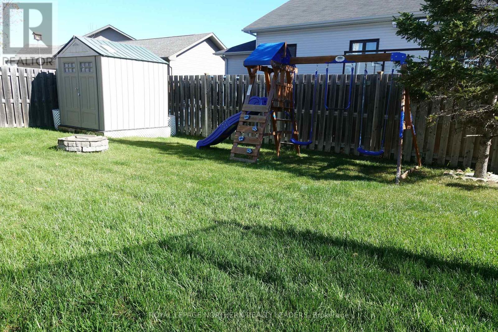 












50 MAJESTIC DRIVE

,
Timmins (MTJ - Beaurivage),




Ontario
P4R1N6

