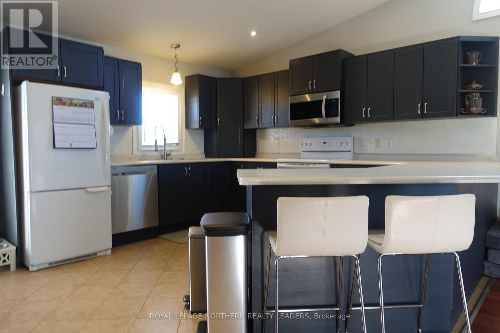 












50 MAJESTIC DRIVE

,
Timmins (MTJ - Beaurivage),




Ontario
P4R1N6

