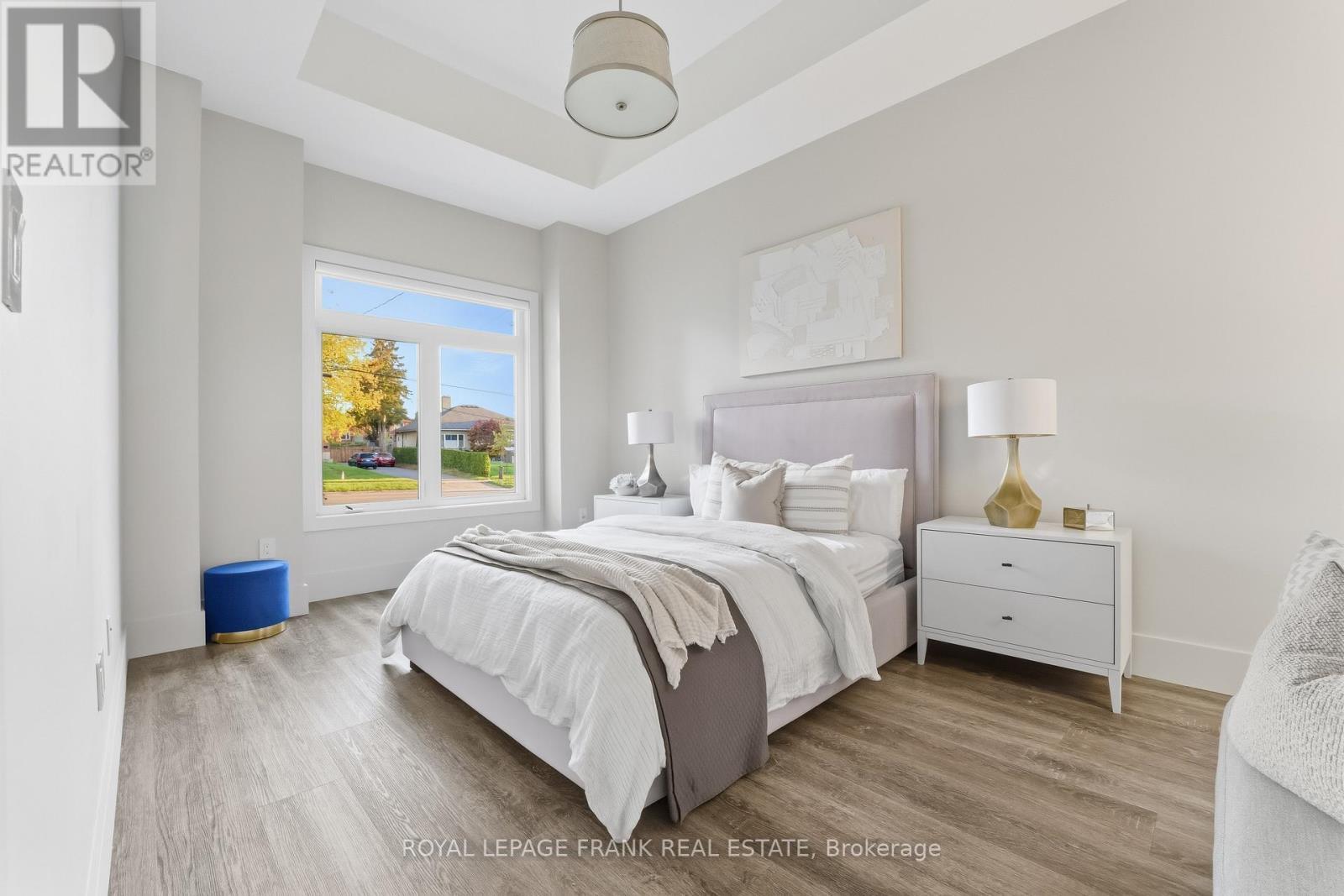 












1430 NASH ROAD

,
Clarington (Courtice),




Ontario
L1E2K1

