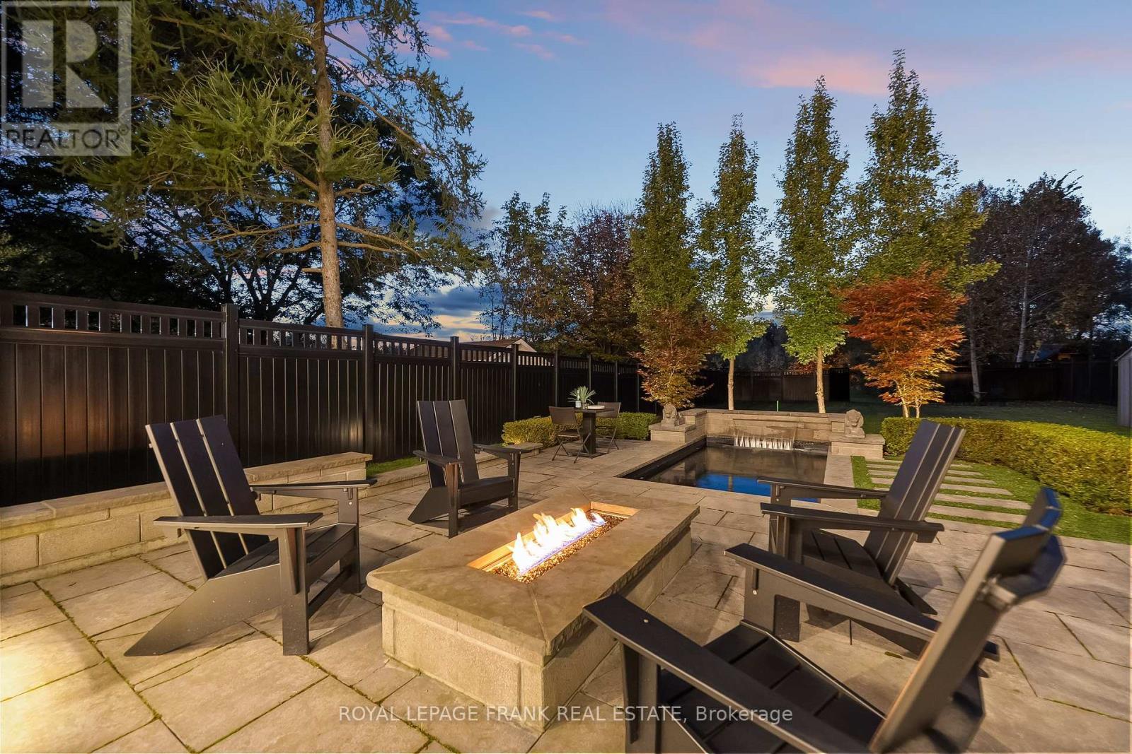 












1430 NASH ROAD

,
Clarington (Courtice),




Ontario
L1E2K1

