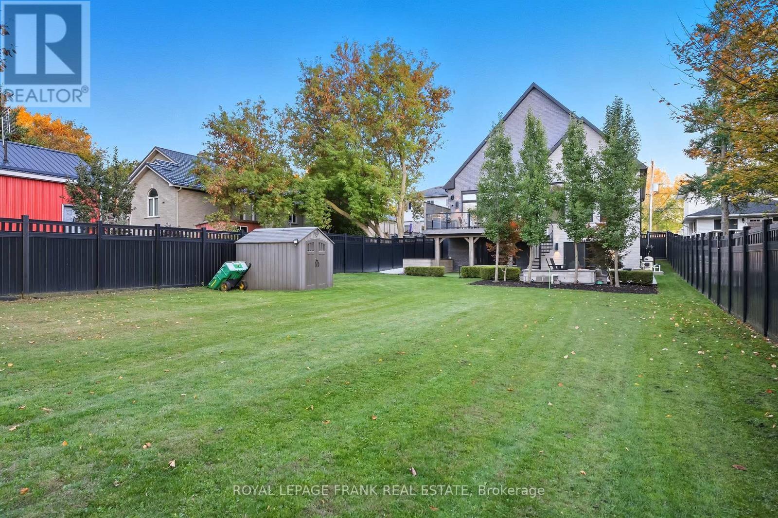 












1430 NASH ROAD

,
Clarington (Courtice),




Ontario
L1E2K1

