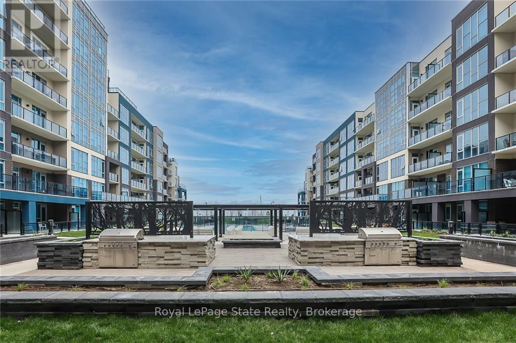 












214 - 16 CONCORD PLACE

,
Grimsby (Grimsby Beach),




Ontario
L3M0J1

