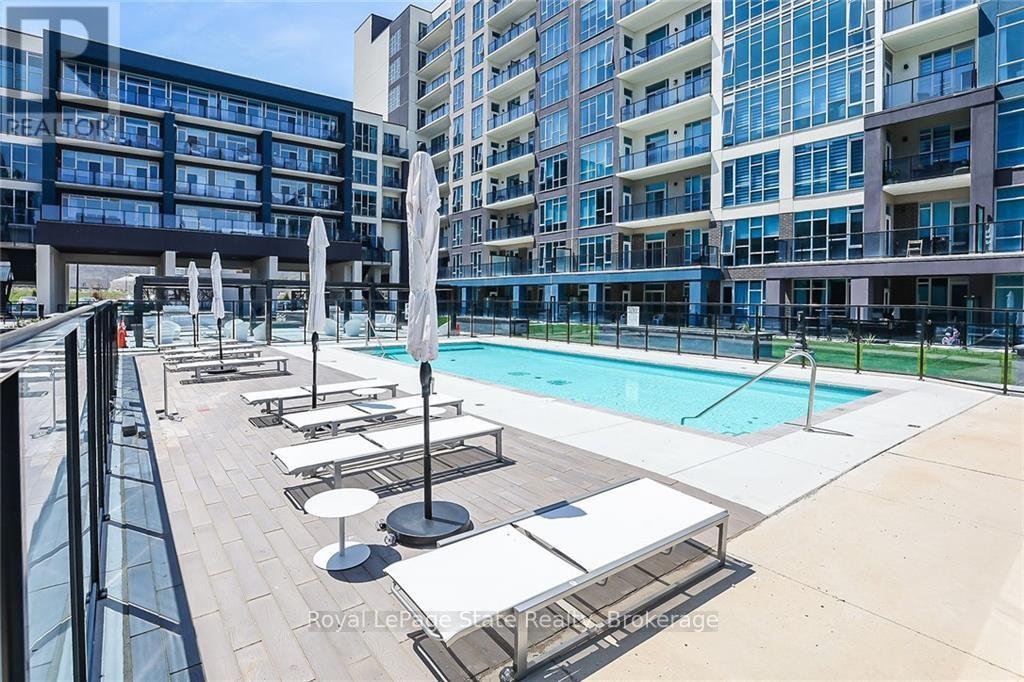 












214 - 16 CONCORD PLACE

,
Grimsby (Grimsby Beach),




Ontario
L3M0J1

