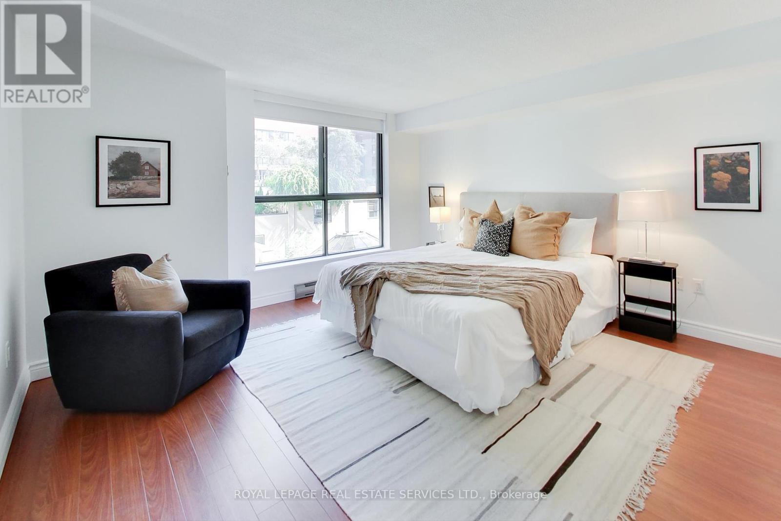 












415 - 35 CHURCH STREET

,
Toronto,




Ontario
M5E1T3

