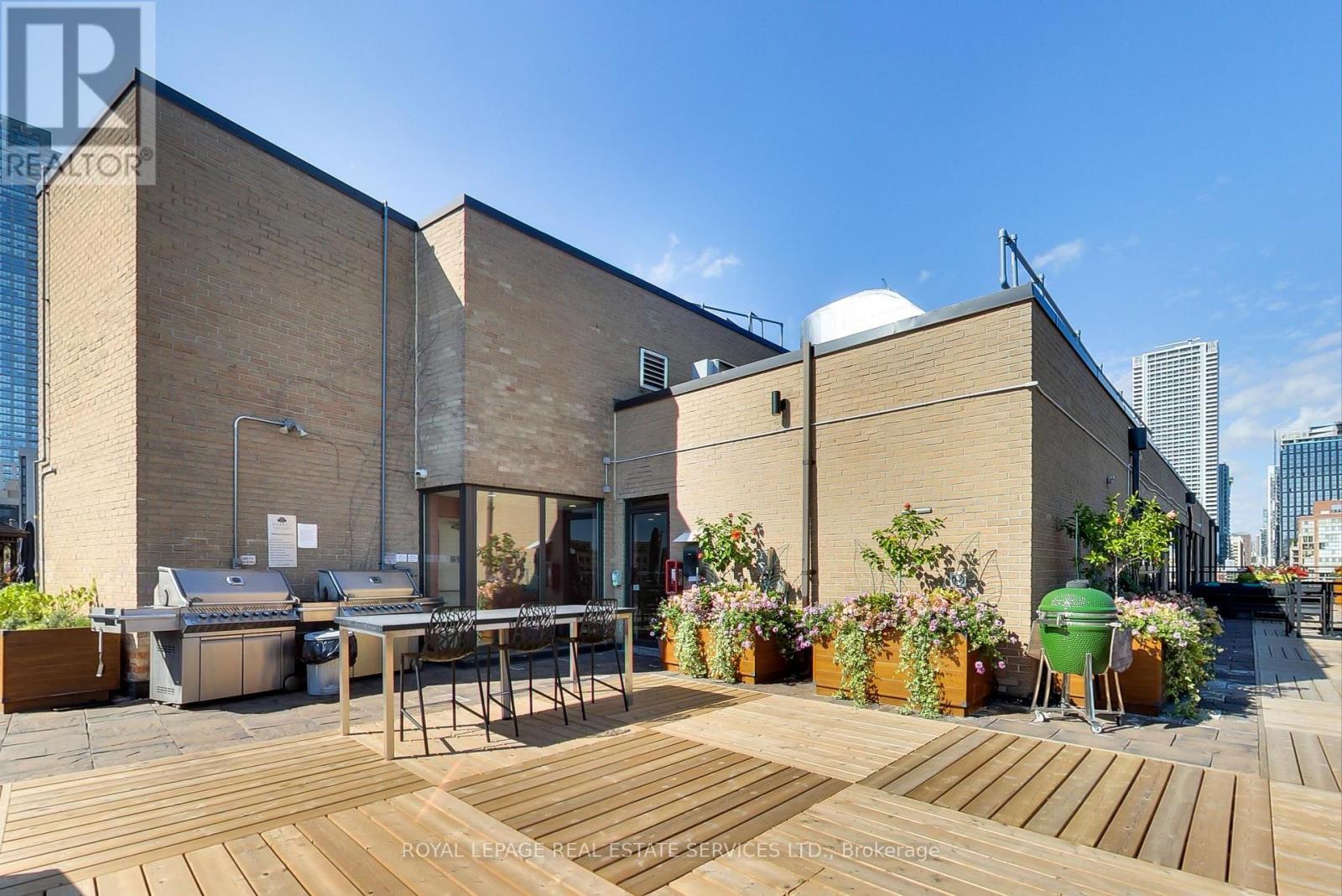 












415 - 35 CHURCH STREET

,
Toronto,




Ontario
M5E1T3

