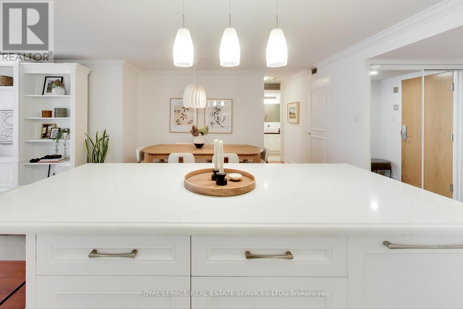 












415 - 35 CHURCH STREET

,
Toronto,




Ontario
M5E1T3

