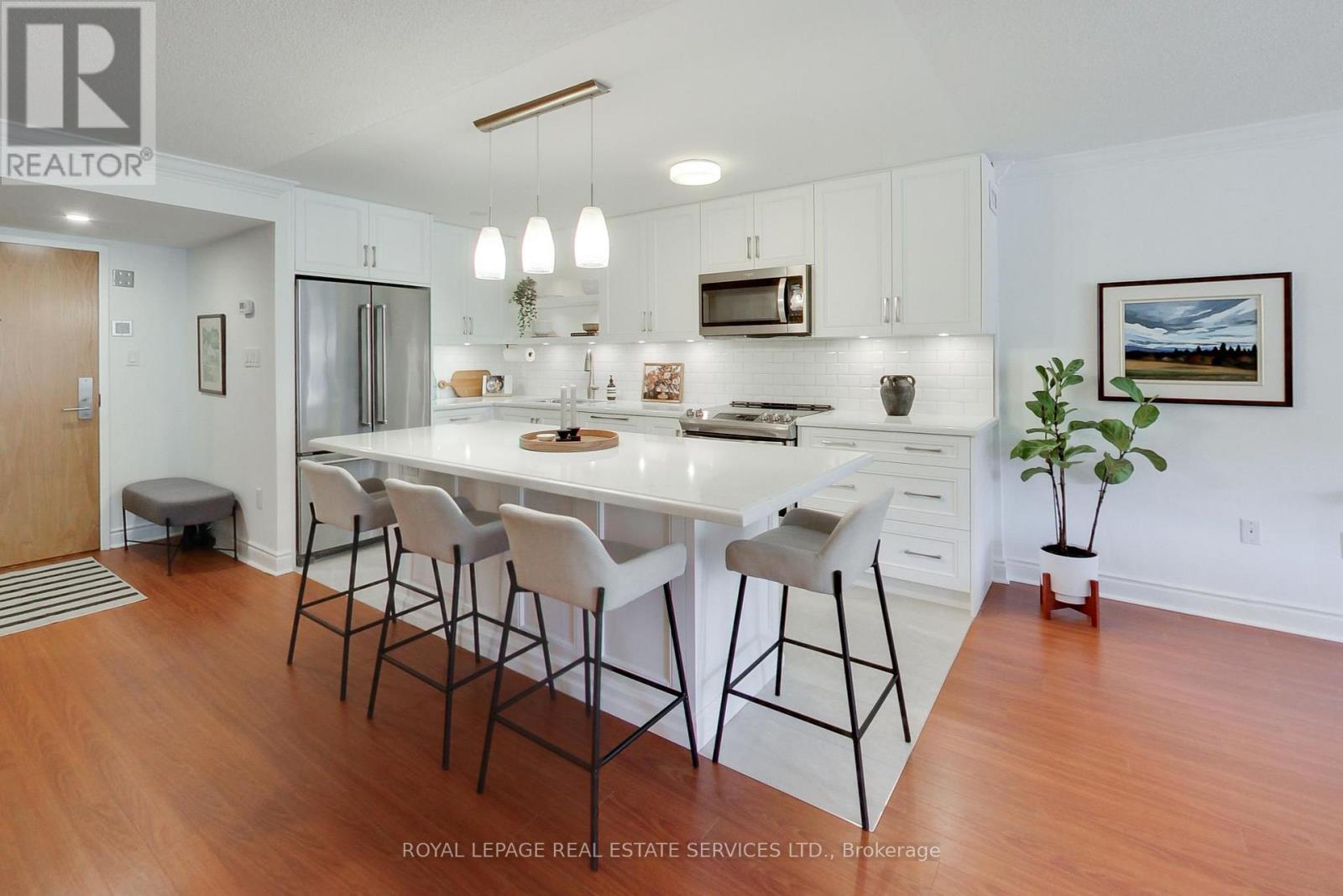












415 - 35 CHURCH STREET

,
Toronto,




Ontario
M5E1T3

