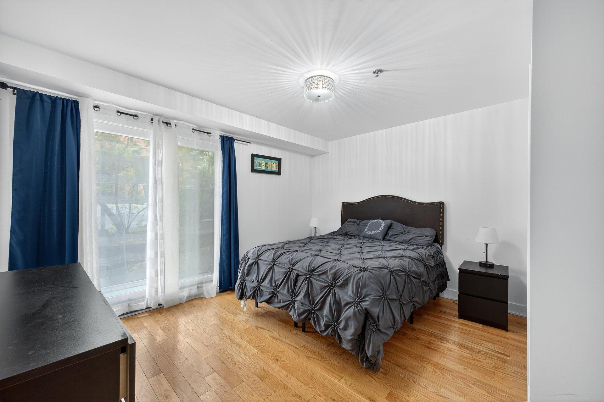 









3300


Boul. Cavendish

, 109,
Montréal (Côte-des-Neiges/Notre-Dame-de-Grâce),




QC
H4B2M8

