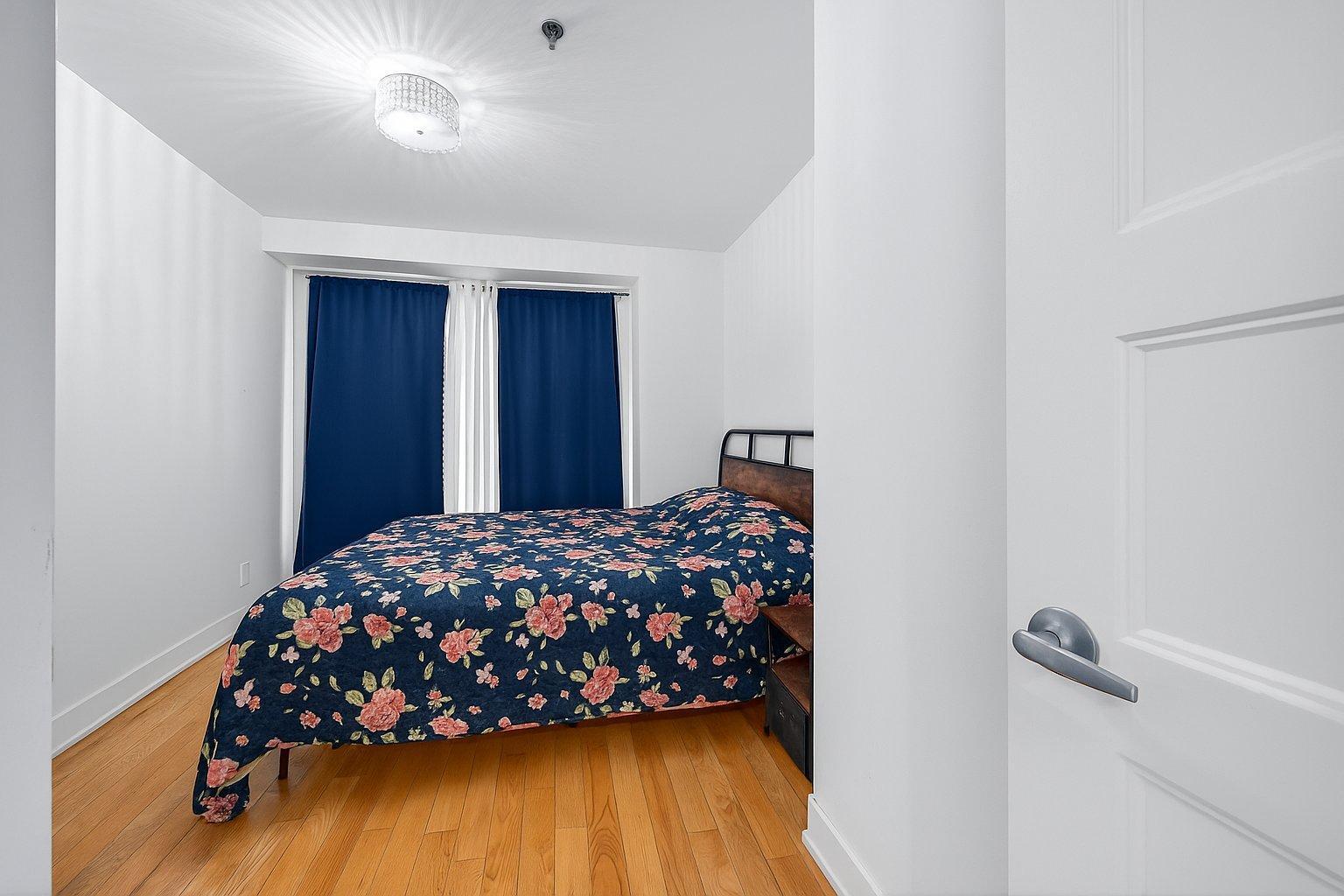 









3300


Boul. Cavendish

, 109,
Montréal (Côte-des-Neiges/Notre-Dame-de-Grâce),




QC
H4B2M8

