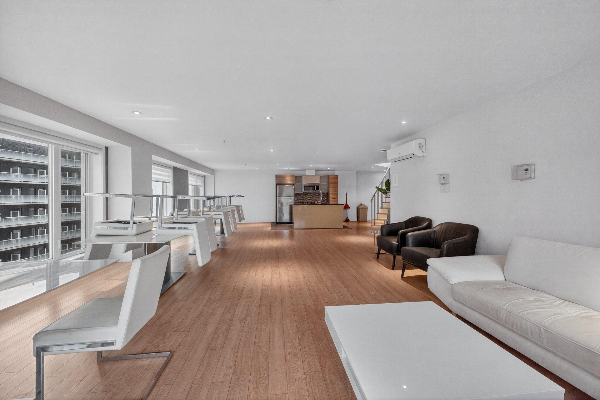 









3300


Boul. Cavendish

, 109,
Montréal (Côte-des-Neiges/Notre-Dame-de-Grâce),




QC
H4B2M8

