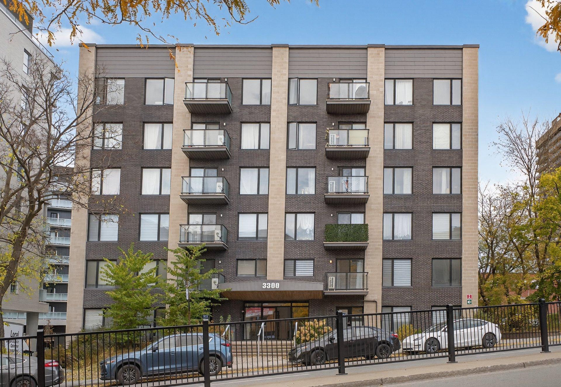 









3300


Boul. Cavendish

, 109,
Montréal (Côte-des-Neiges/Notre-Dame-de-Grâce),




QC
H4B2M8

