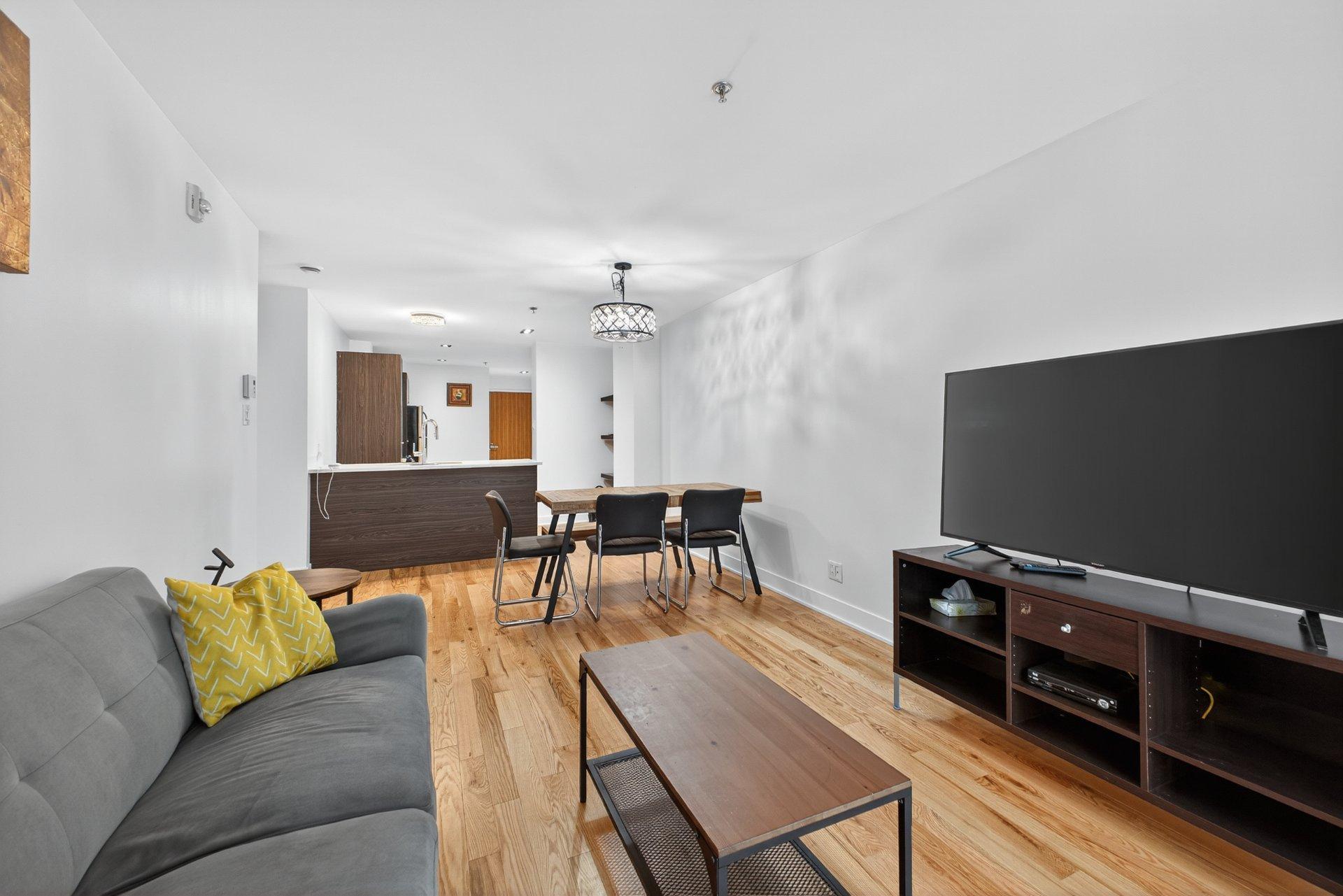 









3300


Boul. Cavendish

, 109,
Montréal (Côte-des-Neiges/Notre-Dame-de-Grâce),




QC
H4B2M8

