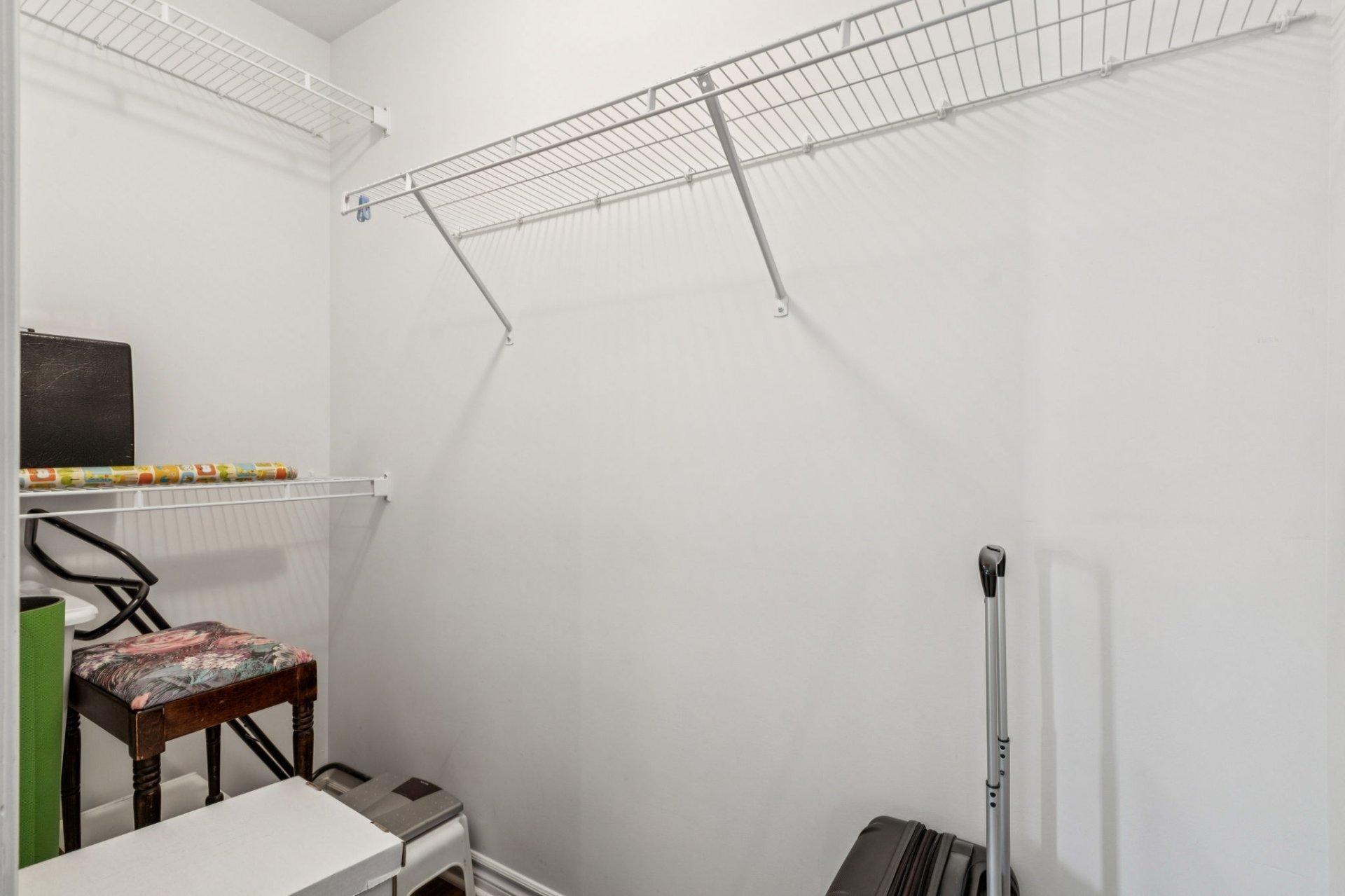 









375


Rue Jeannine-Grégoire-Ross

,
Gatineau (Gatineau),




QC
J8P0E1

