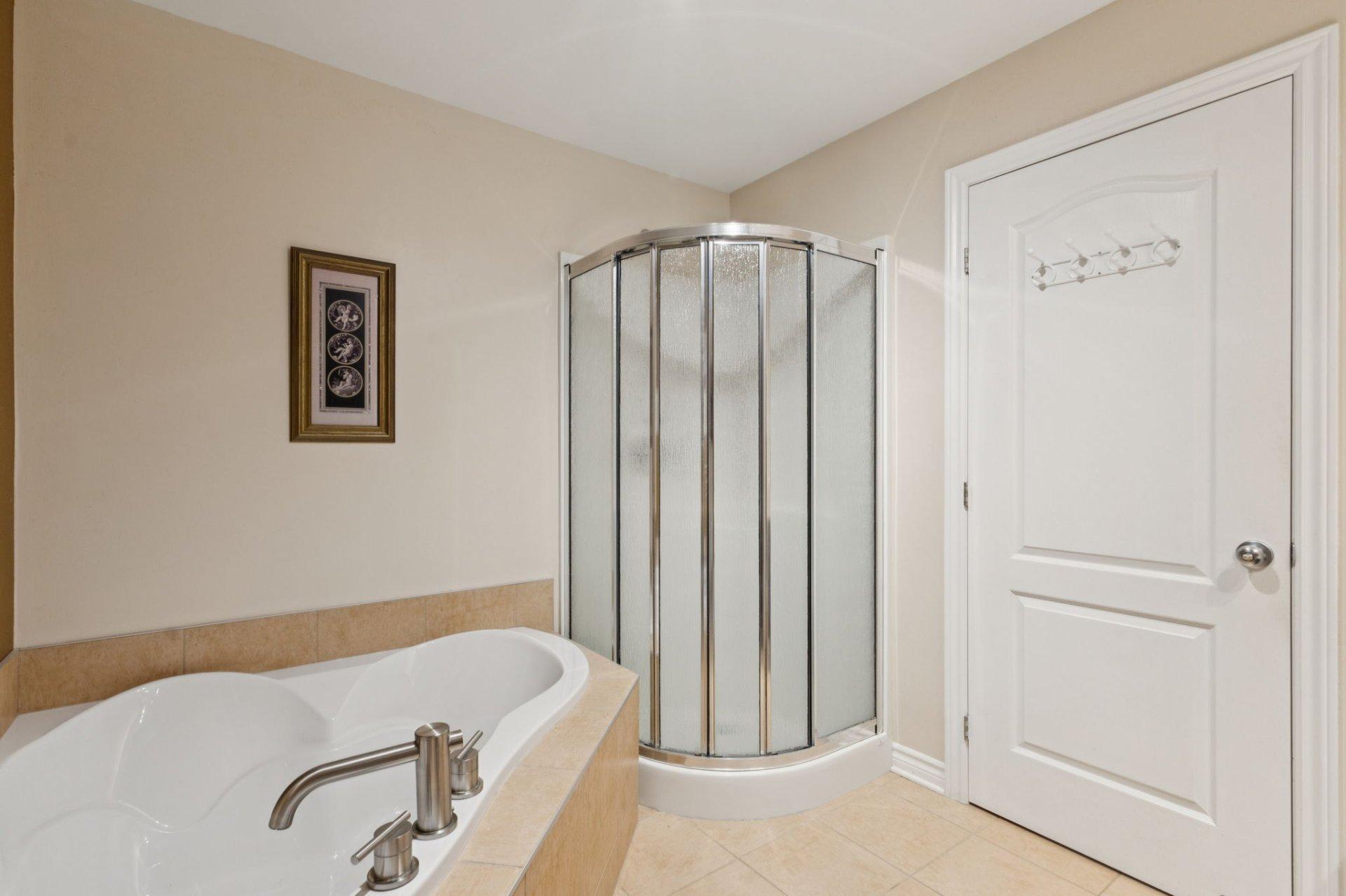 









375


Rue Jeannine-Grégoire-Ross

,
Gatineau (Gatineau),




QC
J8P0E1

