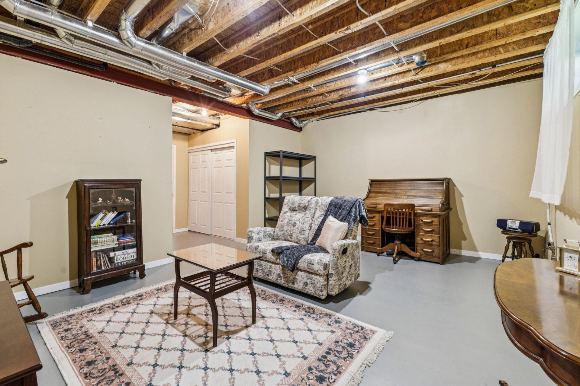 









375


Rue Jeannine-Grégoire-Ross

,
Gatineau (Gatineau),




QC
J8P0E1

