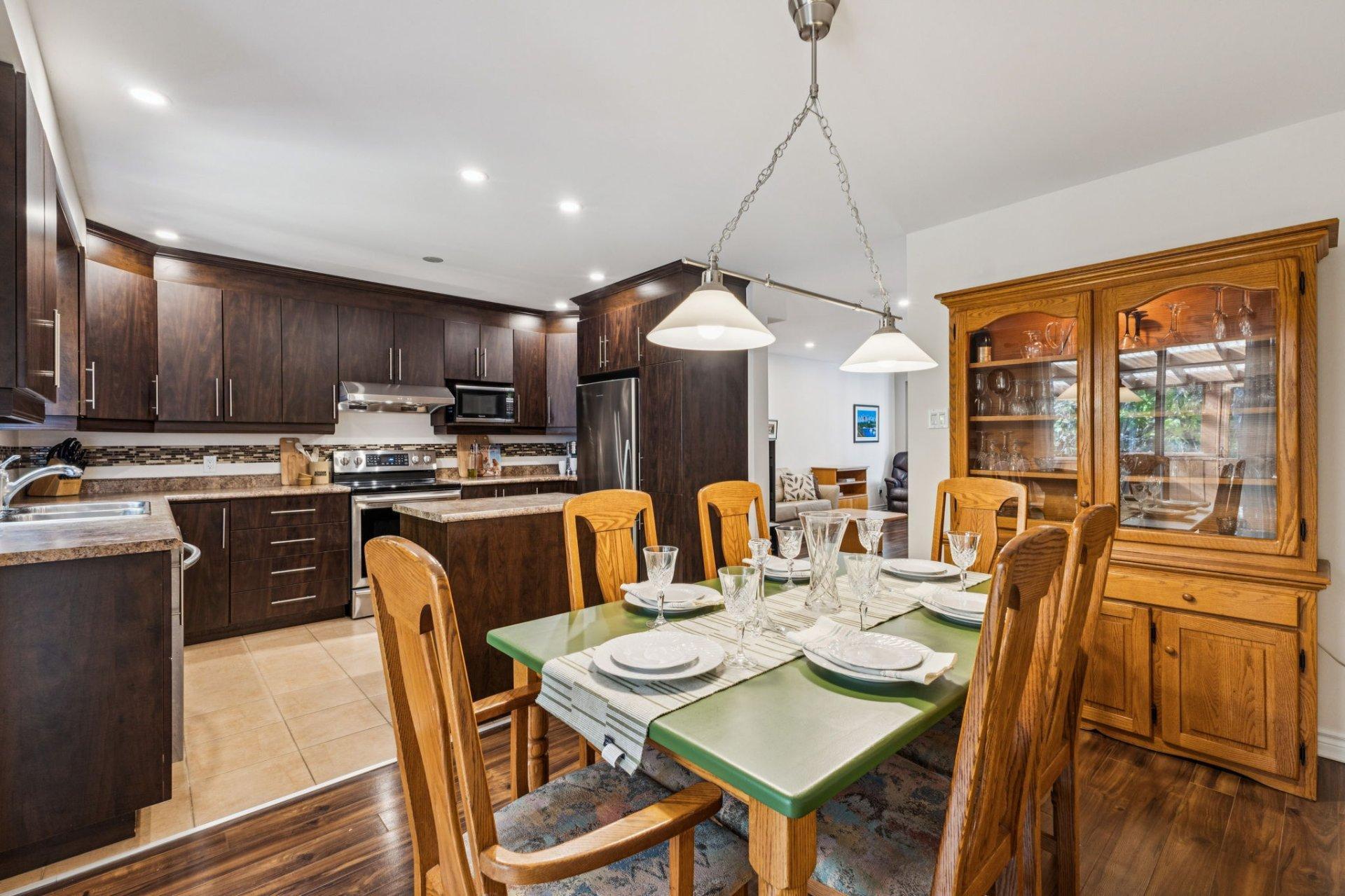 









375


Rue Jeannine-Grégoire-Ross

,
Gatineau (Gatineau),




QC
J8P0E1

