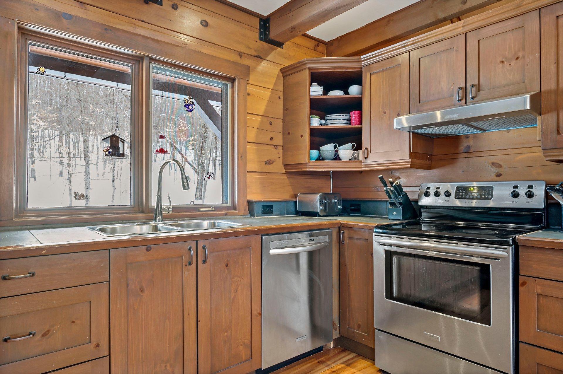 









515

 - 517


Crois. de la Coulée

,
Lac-Supérieur,




QC
J0T1P0

