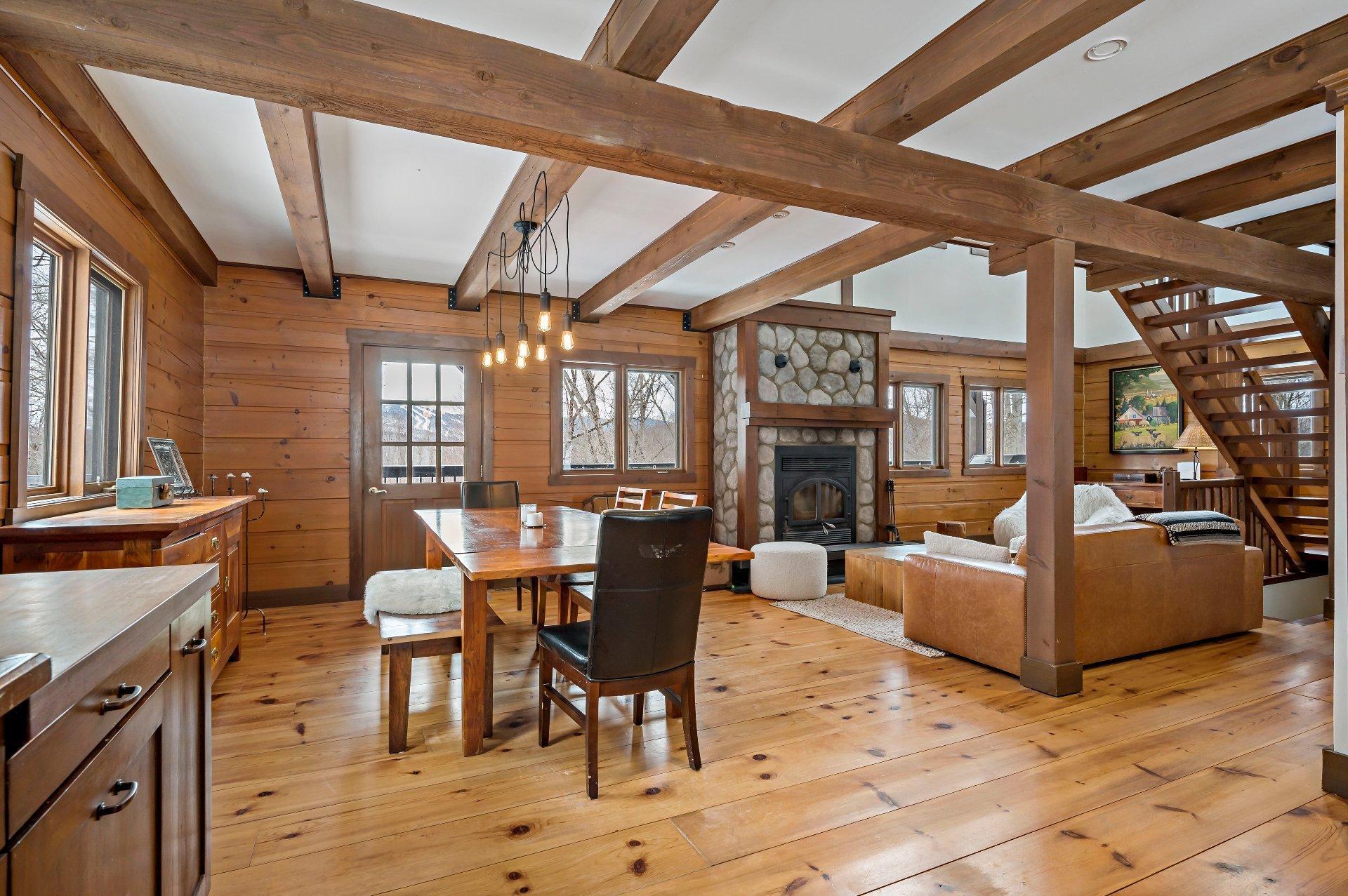 









515

 - 517


Crois. de la Coulée

,
Lac-Supérieur,




QC
J0T1P0

