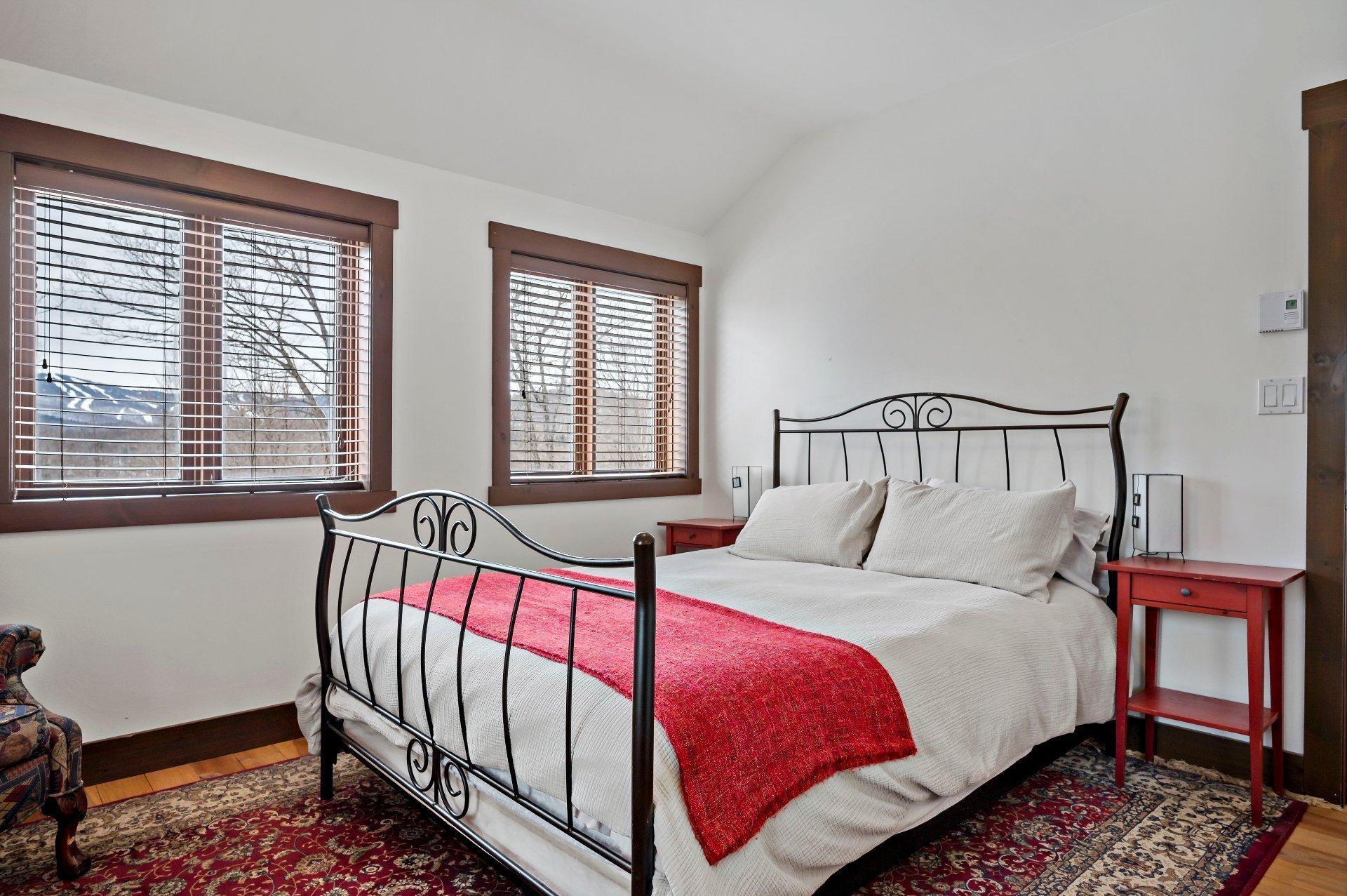 









515

 - 517


Crois. de la Coulée

,
Lac-Supérieur,




QC
J0T1P0

