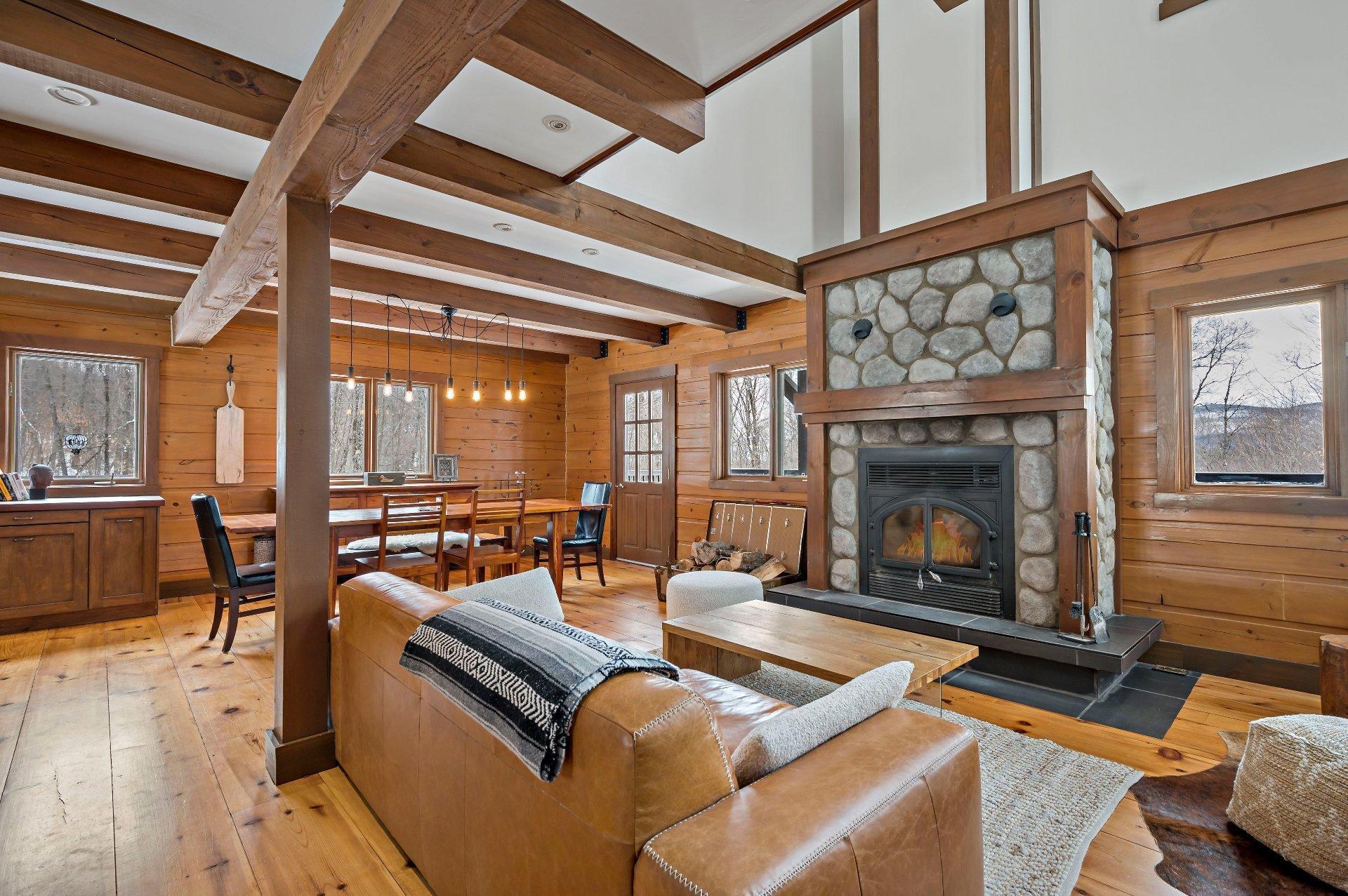 









515

 - 517


Crois. de la Coulée

,
Lac-Supérieur,




QC
J0T1P0

